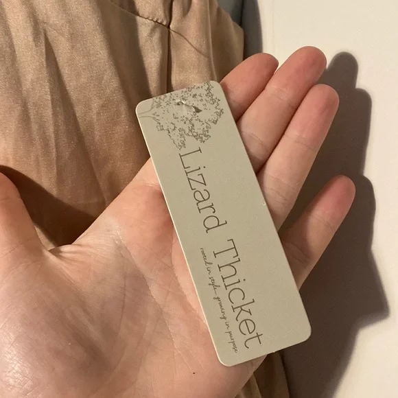 Feminine & Romantic Champagne Puffy Mini Dress Homecoming Rush NWT - Picture 5 of 10